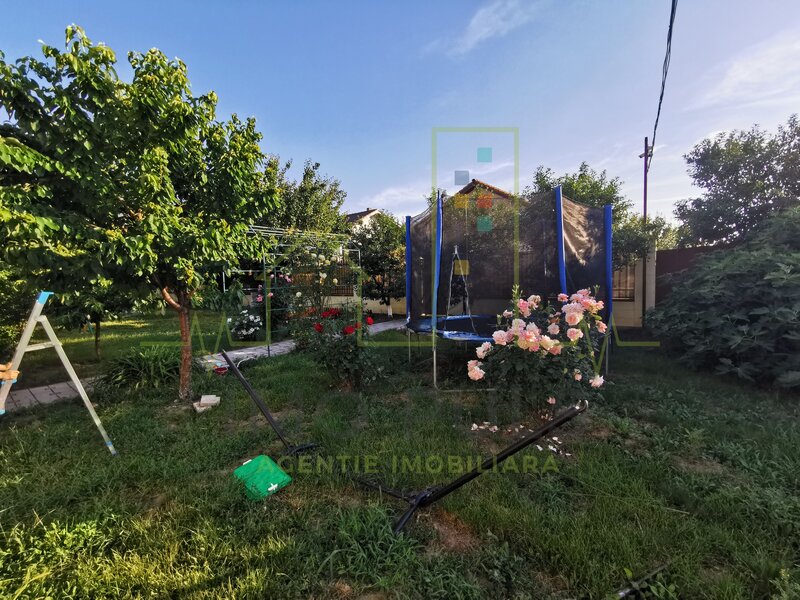 Timis  Casa individuala, mobilata si utilata, 5 camere, teren generos